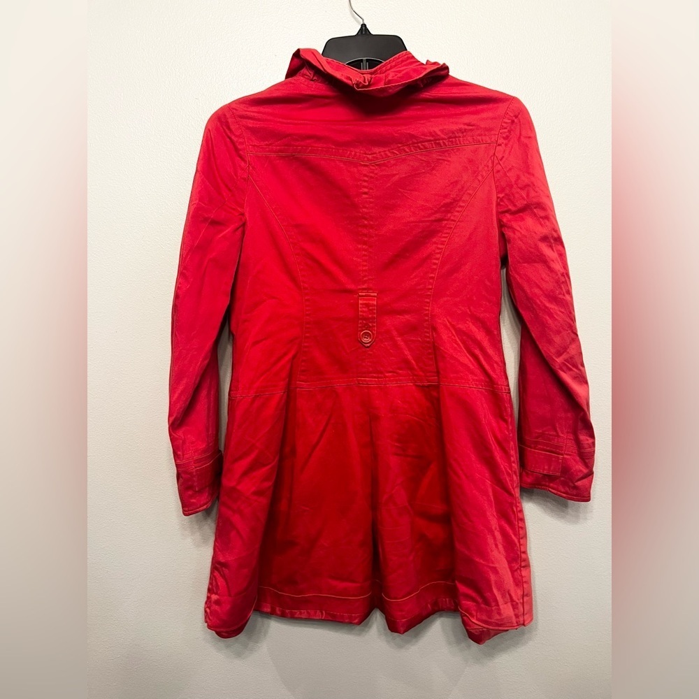 Elle Women's Vibrant Red Trench Coat Ruffle Missing Belt Size Medium - Picture 6 of 9